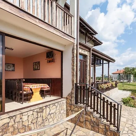 Balkana Village Jaktstuga *