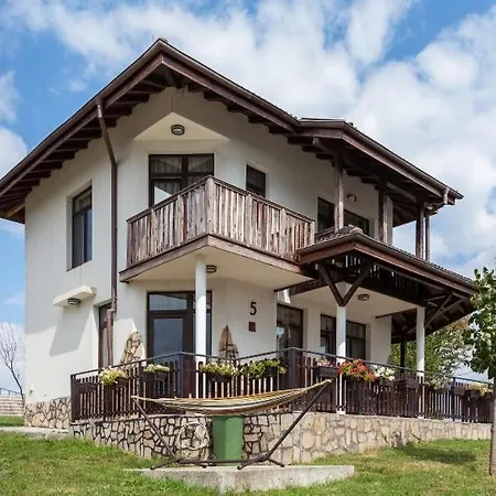 بيت خشبي Balkana Village *