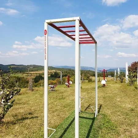 بيت خشبي Balkana Village