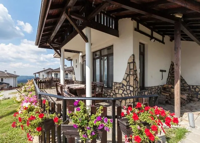 Jaktstuga Balkana Village *